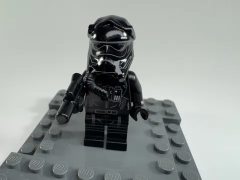 LEGO Star Wars First Order TIE Pilot Minifigure w/ Blaster Helmet SW0667 75101