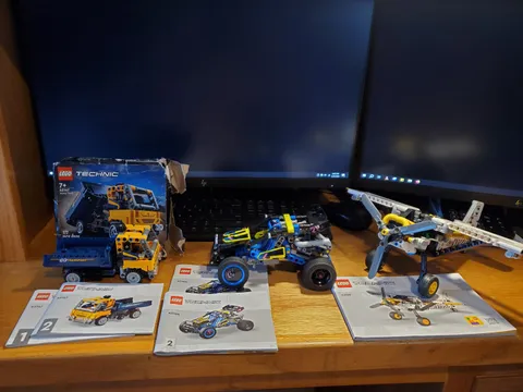 LEGO TECHNIC: Set lot Buggy (42164),Truck  (42147), Plane  (42198)