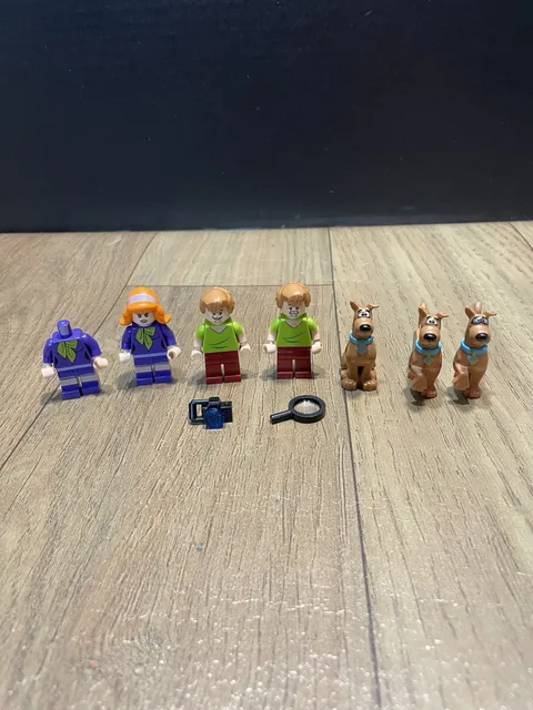 LEGO Scooby-Doo Minifigure Lot Of 7 In Very Good Condition