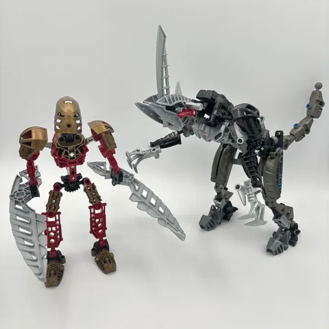 LEGO BIONICLE: Toa Lhikan & Kikanalo (8811) - Complete No Box or Instructions