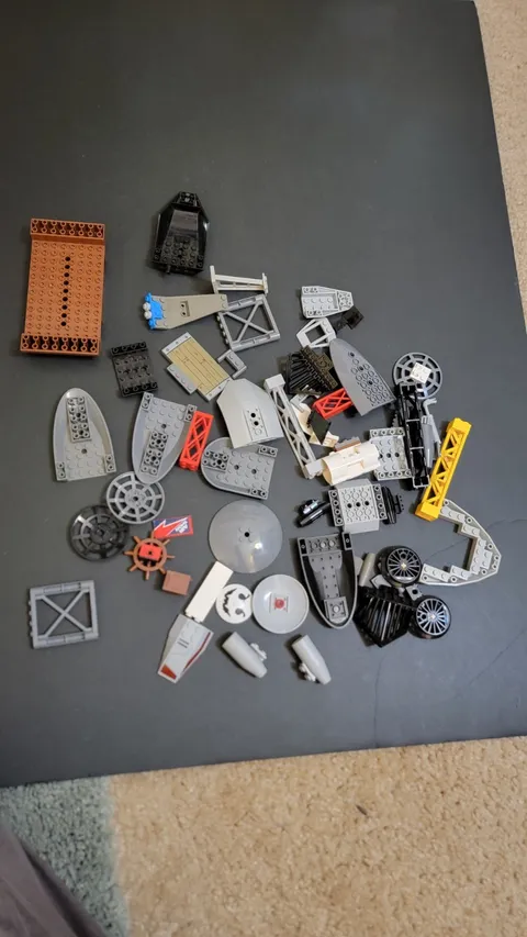 LEGO LOT Space Ship Parts Boat Vehicle Dish GRILLE Parts 