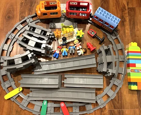 LEGO Duplo Motorized Red Locomotive Train & Gray Strait Curve Tracks 91 Pieces