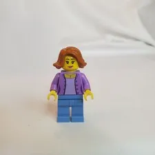 LEGO cty0844 Camper, Female Parent from 60182 Pickup & Caravan