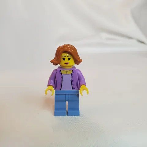 LEGO cty0844 Camper, Female Parent from 60182 Pickup & Caravan