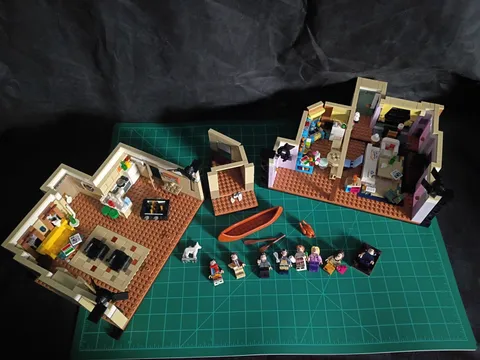 LEGO Icons: The Friends Apartments (10292) Custom Moc