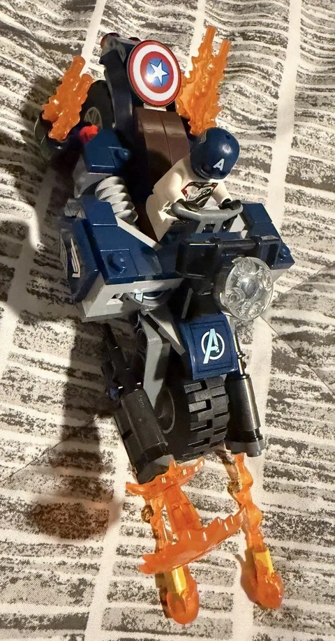 LEGO 76123 Marvel Captain America Outriders Attack Bike W/ Cap Minifig + Flames
