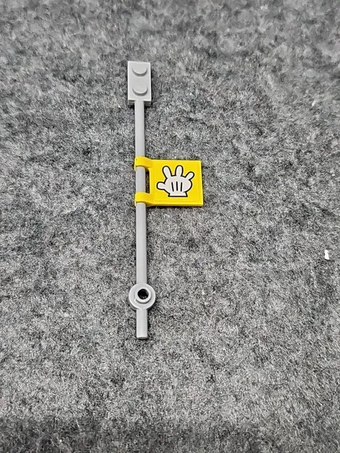 Lego Mickey Mouse Hand Replacement Flag Yellow Flag Toddler Kids Lego Pieces 