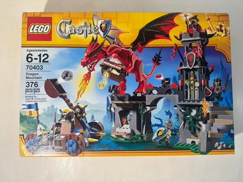 LEGO Castle 70403 Dragon Mountain 376 Pieces Medieval Knights New Factory Sealed