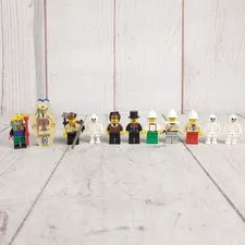 MINIFIGURES ONLY - LEGO 5988 Pharaoh's Forbidden Ruins Adventurers Desert Hotep