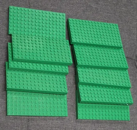 Vintage Lego 8x16 Bricks Base Plates 2.5"x5" Green Thick Bottom Tubes 10 pc Lot