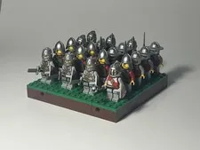LEGO Castle Kingdoms Lion Knight Lot of 20 Minifigs with Accessories Used