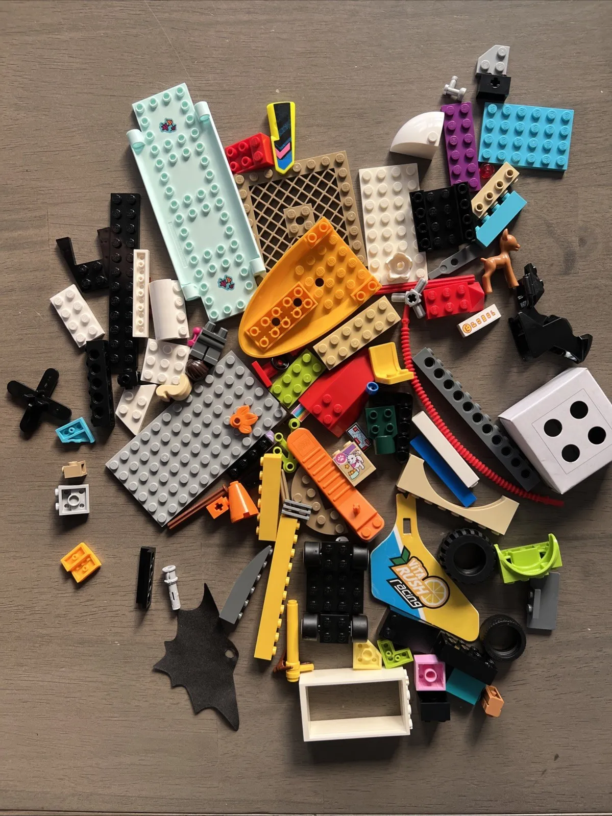 LEGO Lot 100 Pieces Mixed Friends Batman Disney Princess City Racing Multicolor