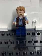 LEGO® Jurassic World Minifigure - Owen Grady w/ Tranquilizer (jw023)