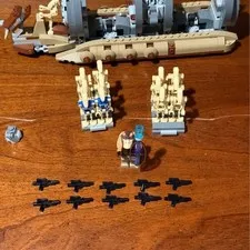 LEGO Star Wars 75086 Battle Droid Troop Carrier 98% Complete Minifigures