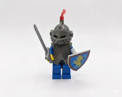 Lego Castle Minifigure CAS171 Breastplate Dark Gray Helmet Visor Red Feather