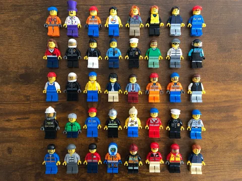 Lego Lot of 40 Assorted Minifigures/ People. Mostly Lego City Minifigures 