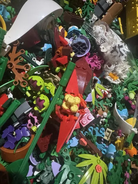 Bulk Lego Lot. Flowers 🌺 Flowers. 🌸 Botanicals. 10+ Pounds!!!