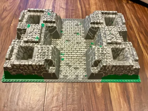 LEGO Vintage 3D Castle Raised 32 x 48 Baseplate Canyon Stones READ DESCRIPTION