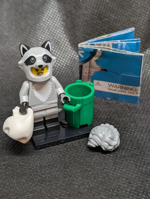 LEGO 71032 Raccoon Costume Girl Collectible Minifigures Series 22 