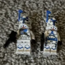 LEGO Star Wars Clone Trooper Minifigure Lot of 2 w/ Blasters