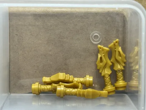 LEGO Parts - Pearl Gold Minifigure Sword Hilt Dragon Head - No 36017 - QTY 5