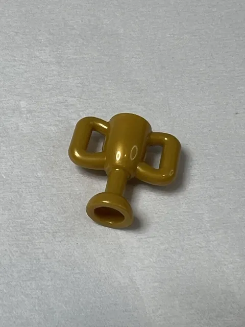 10172 LEGO Parts Minifigure Utensil TROPHY CUP Small Pearl Gold (1)