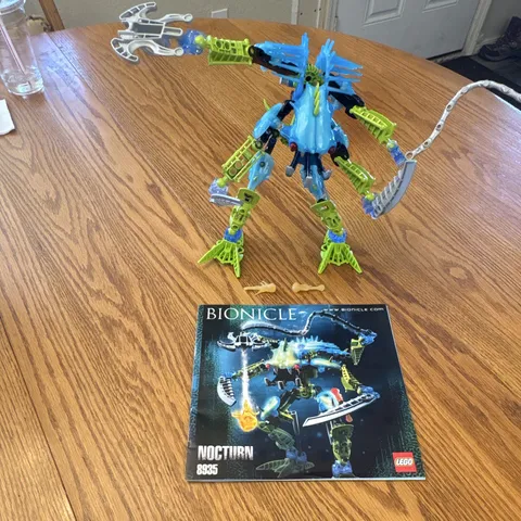 LEGO BIONICLE Warriors Nocturn 8935 complete w/ instructions