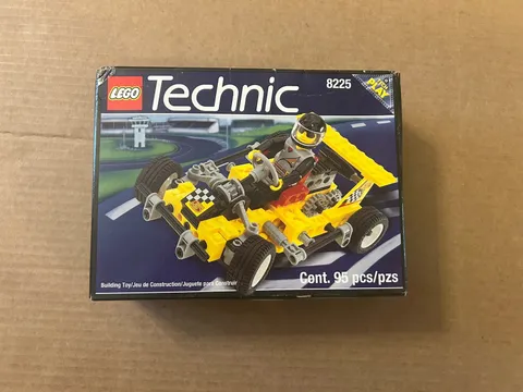 LEGO TECHNIC: Road Rally V (8225)-Brand New In Factory Sealed Box