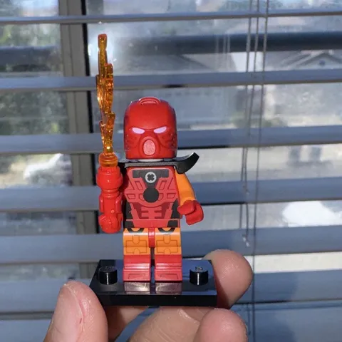LEGO Minifigures Series 29 Bionicle Minifigure w/ Accessory 71052