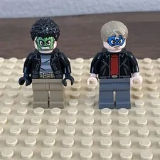 LEGO Super Heroes Masked Hulk Robber, sh0421 & sh0422 Captain America Robber