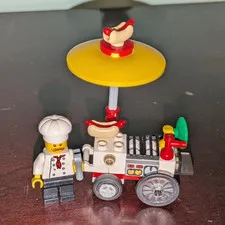 LEGO Hot Dog Stand Chef Minifigure w/ Printed Hot Dog Cart & Umbrella