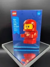 Lego 40767 Up-Scaled Baby Astronaut  NEW & SEALED  WP FREE SHIPPING Space Man!