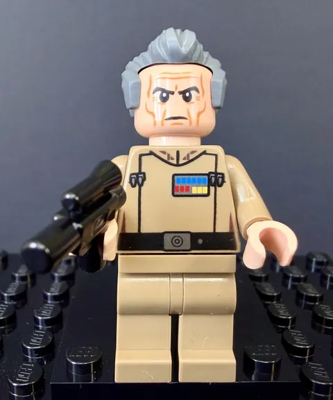 Lego Star Wars Grand Moff Wilhuff Tarkin - Dark Tan Uniform sw0741 Set 75150
