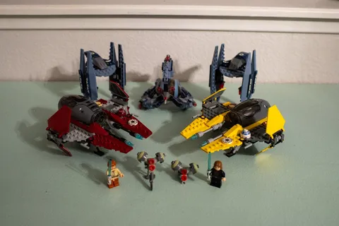 Vintage LEGO Star Wars: Ultimate Space Battle (7283), year 2005. 99% Complete.