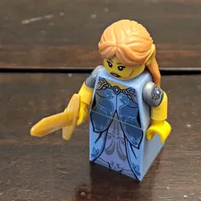 LEGO Elf Maiden (col300 / col17-15) w/ sword.