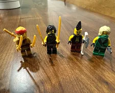 LEGO NINJAGO Minifigure Lot of 4 w/ Weapons & Accessories, Lloyd