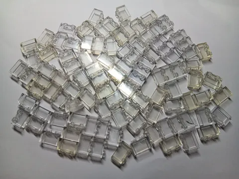 LEGO BULK LOT OF 100 TRANS CLEAR WINDOW BRICKS 1X2 NO BOTTOM TUBES #3065
