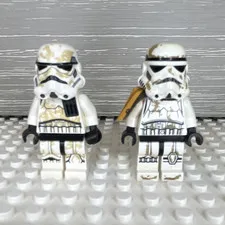 LEGO Star Wars 2 sand troopers with yellow Pauldron.