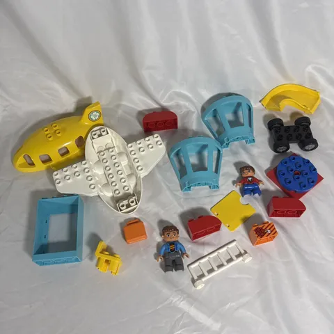 Lego Duplo Airport Set 10871 incomplete