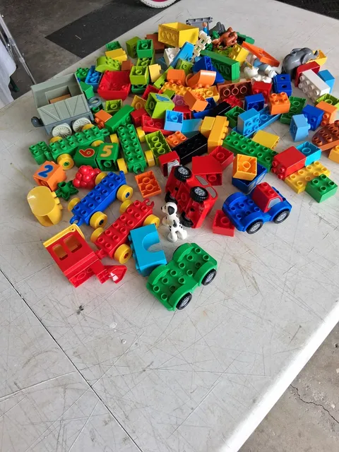 Lot Of Miscellaneous Lego Duplo Blocks And Parts