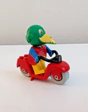 Vintage 80s Lego Fabuland Patrick Parrot moped action figure INCOMPLETE