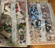 Lego 10293 Santa's Visit - PLS READ / WATER DAMAGED / SEALED BAGS - PLS READ!!!!