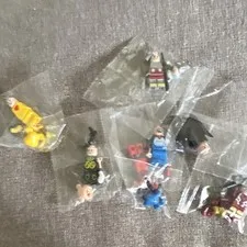LEGO Plastic Minifigure Lot Assorted Mixed Figures & Parts in Bags