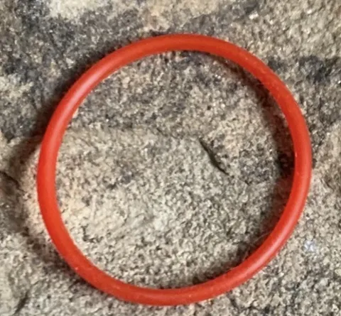 LEGO - Rubber Band / Rubber Belt (Round Cross Section). Red-Used