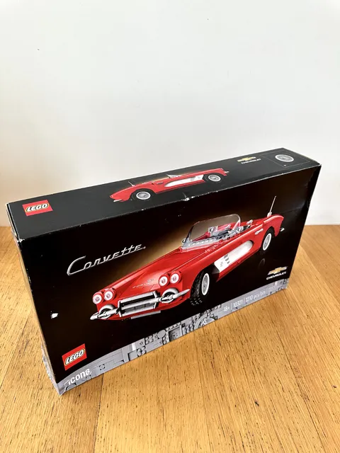 LEGO Icons: Corvette (Set Number 10321) - Good Condition