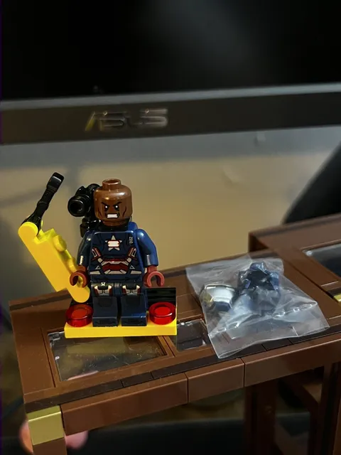 LEGO Iron Man 3 30168 Iron Patriot Minifigure Complete Rare Marvel