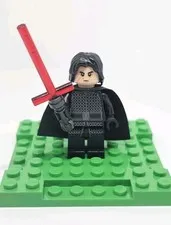 LEGO Star Wars Kylo Ren Minifigure with Lightsaber Cape sw0885 Retired CMF 