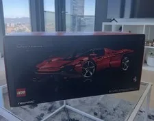 LEGO TECHNIC: Ferrari Daytona SP3 (42143)—new, sealed 
