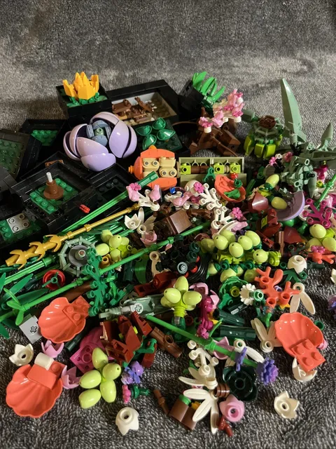 HUGE Lot Of Official LEGO Botanicals, Plants, & Flowers Assorted Great Condition