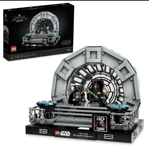 LEGO Star Wars: Emperor's Throne Room Diorama (75352) New & Sealed DAMAGED BOX